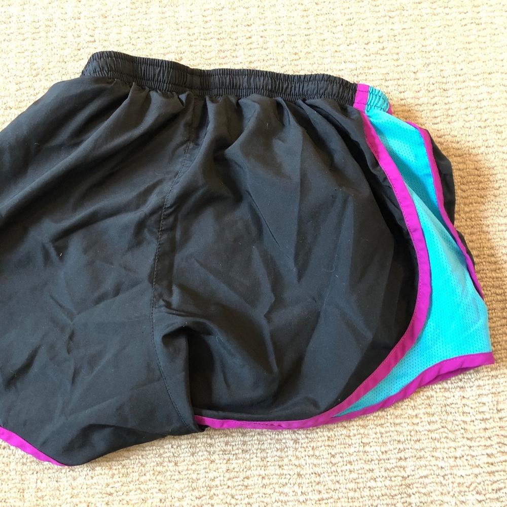 Nike Running Short - Picture 2 of 2